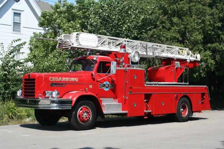 Cedarburg Fire Department 1957 FWD Arial 16